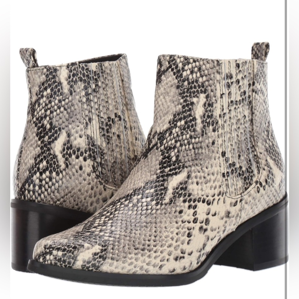 Blondo Elvina Waterproof Bootie SZ 7.5